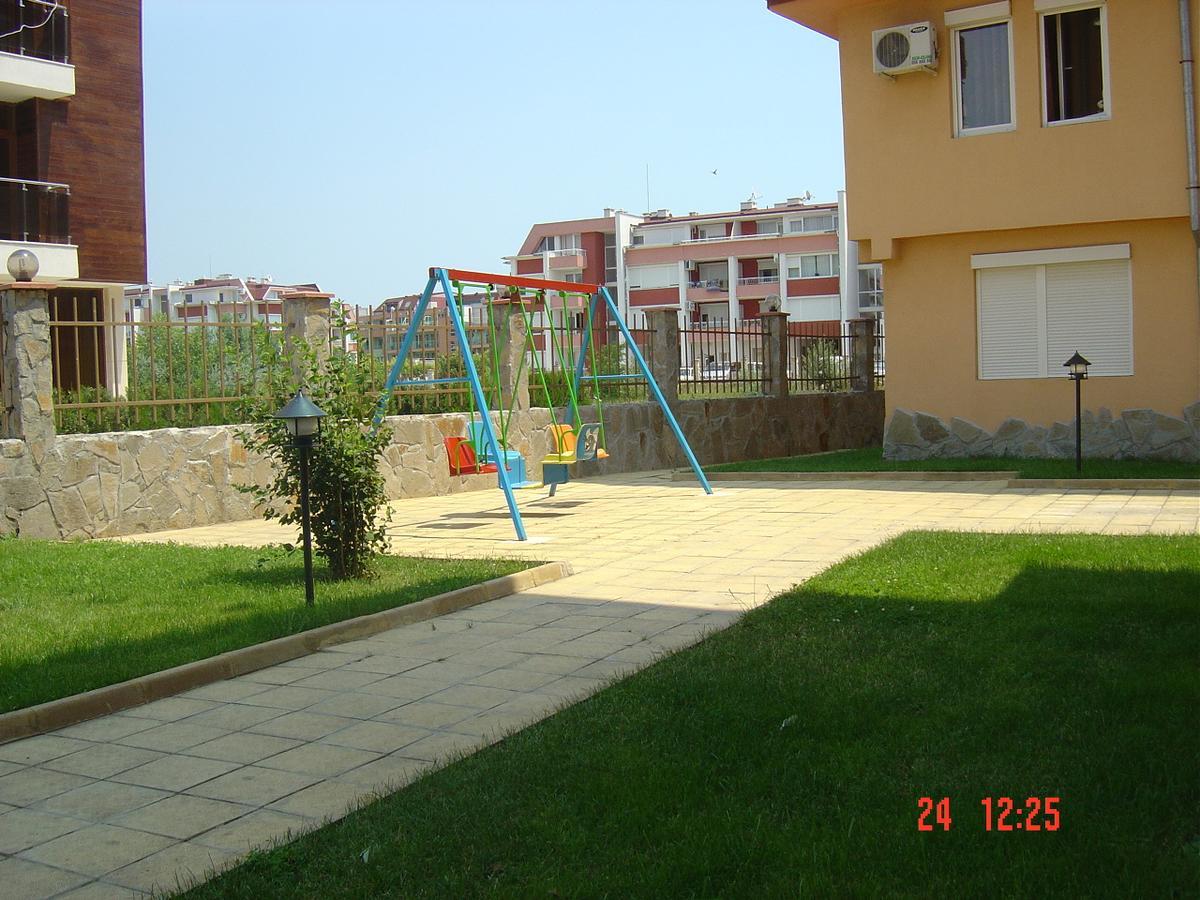 Casa Brava 2 Apartments Sveti Vlas Bagian luar foto