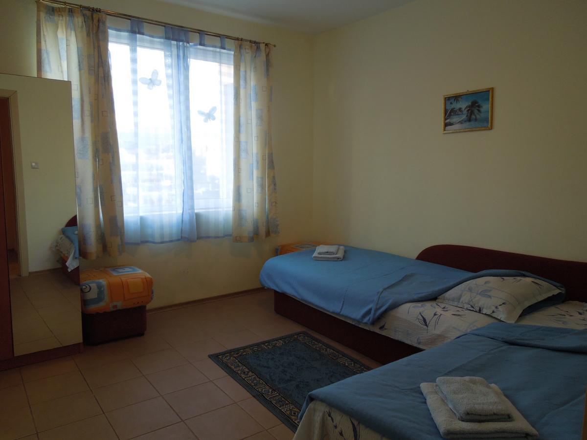 Casa Brava 2 Apartments Sveti Vlas Bagian luar foto