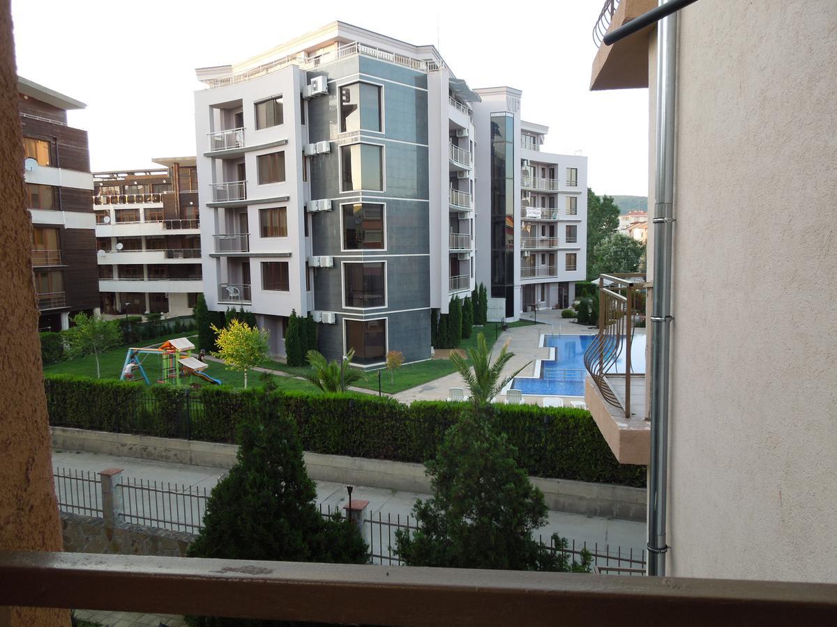 Casa Brava 2 Apartments Sveti Vlas Bagian luar foto