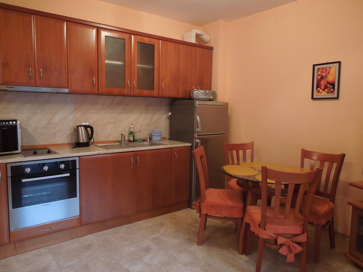 Casa Brava 2 Apartments Sveti Vlas Bagian luar foto