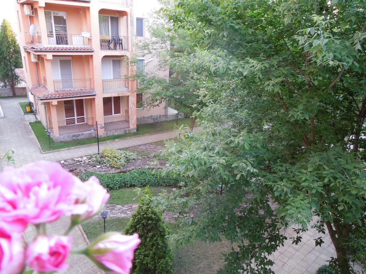 Casa Brava 2 Apartments Sveti Vlas Bagian luar foto